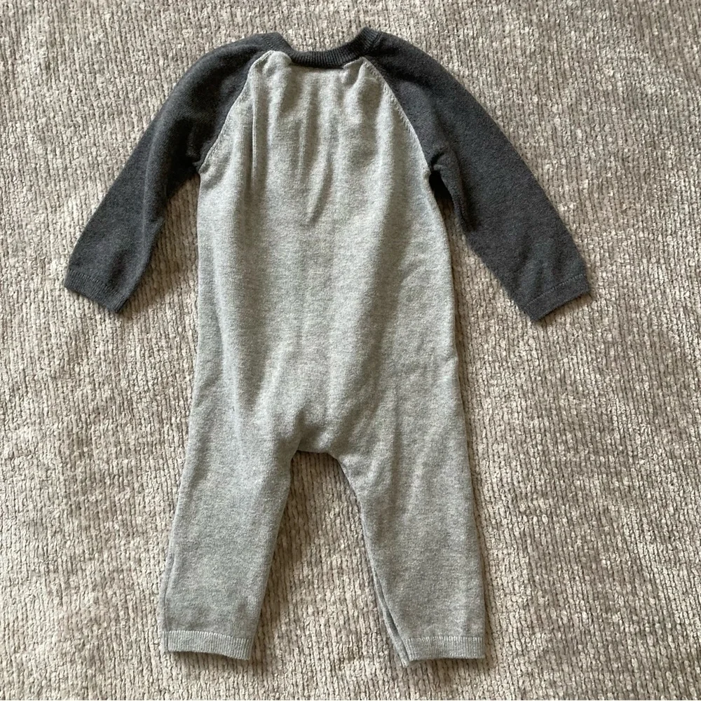 GAP Batman Logo Knit Romper‎ One-Piece Baby Gray Yellow 6–12M
